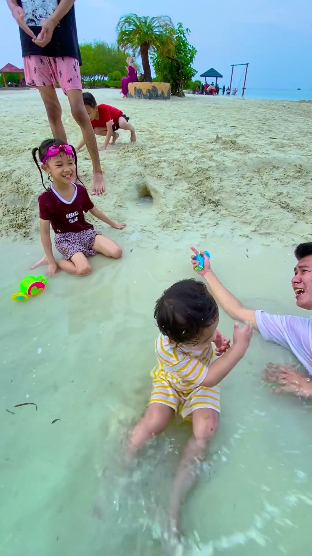 Papoy Godain Anak Kecil Malah Di Lempar Pasir #alethaabew
